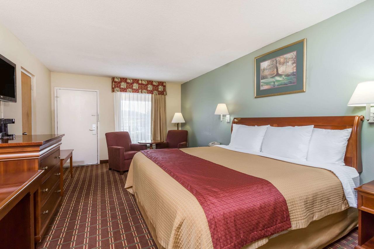Days Inn by Wyndham Orangeburg Exterior foto