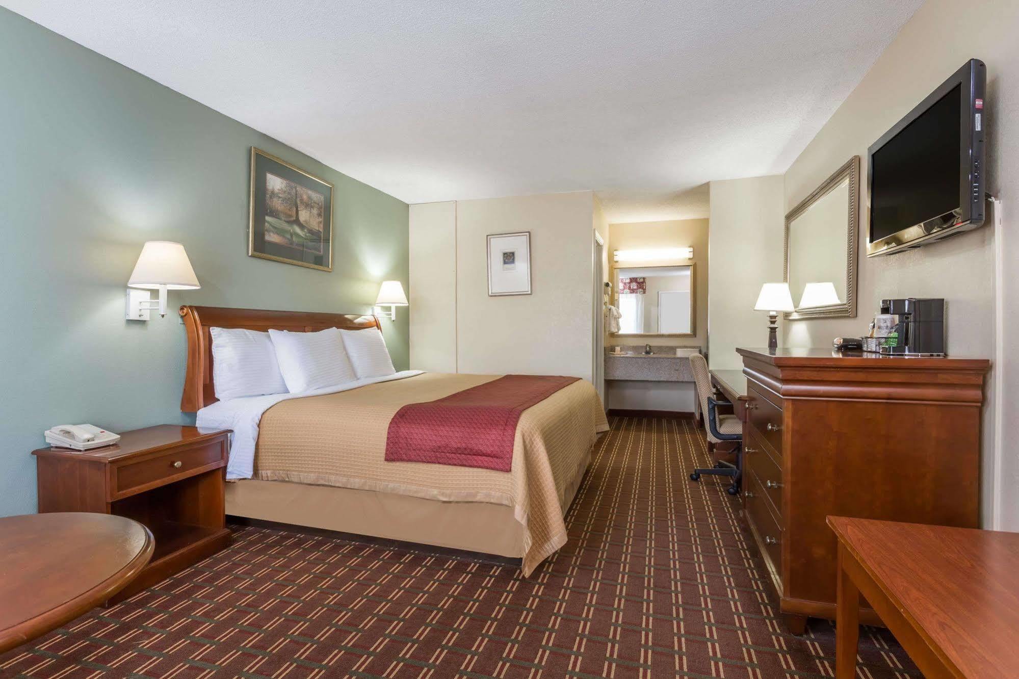 Days Inn by Wyndham Orangeburg Exterior foto